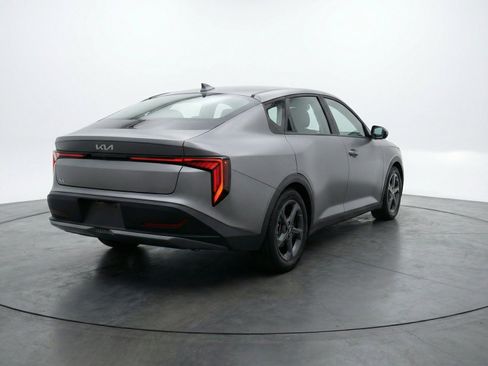 Used 2025 Kia K4 FWD image 9