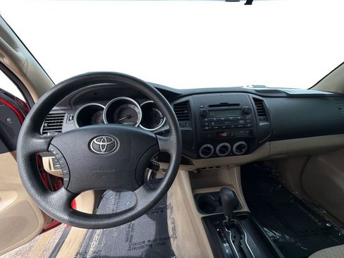 Used 2011 Toyota Tacoma PreRunner w/ Convenience Pkg image 21