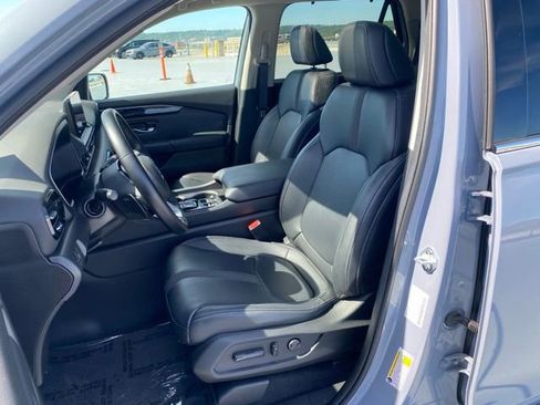 Used 2025 Honda Pilot Touring image 19