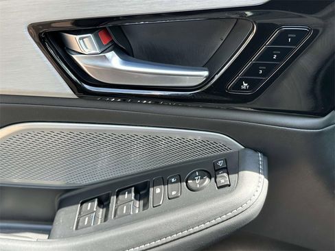 Certified 2024 Acura MDX SH-AWD w/ Technology Package image 25