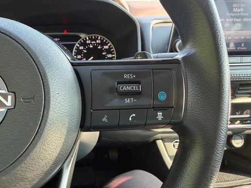 Used 2023 Nissan Rogue SV AWD/4WD image 15