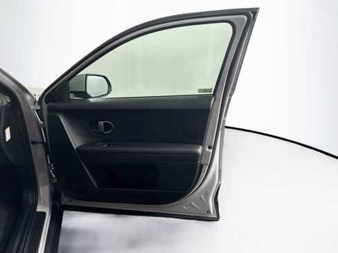 Used 2025 Hyundai Ioniq 5 SEL RWD image 33