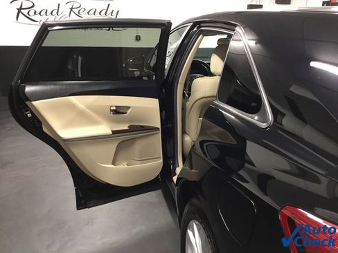 Used 2014 Toyota Venza LE image 32