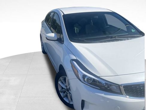 Used 2017 Kia Forte LX w/ LX Popular Package FWD image 11