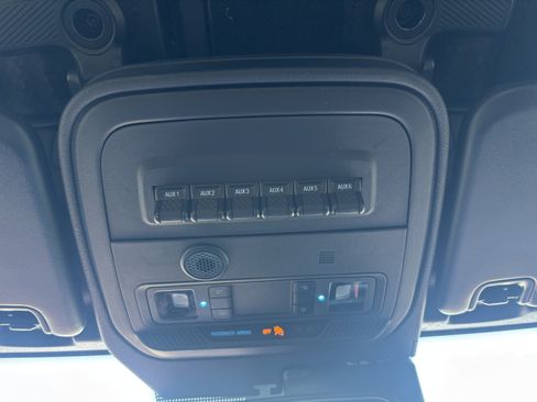 Used 2024 Ford Bronco Black Diamond AWD/4WD image 18