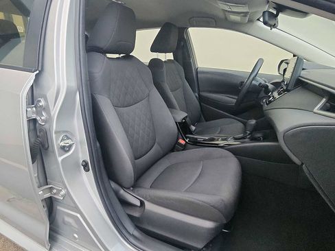 Used 2022 Toyota Corolla LE image 26