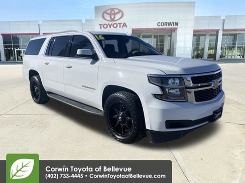 Used 2016 Chevrolet Suburban LT image 1