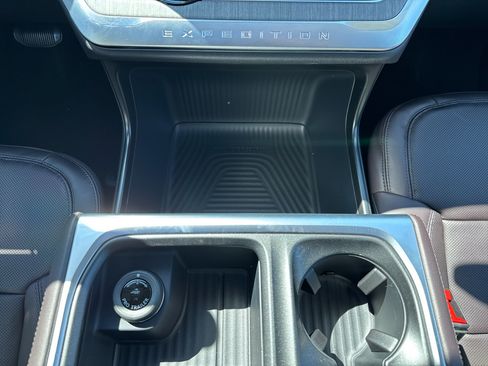 New 2026 Ford Expedition Platinum image 33