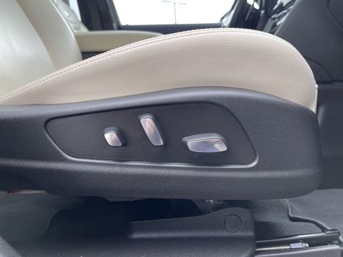 Used 2023 Cadillac XT6 Sport image 41