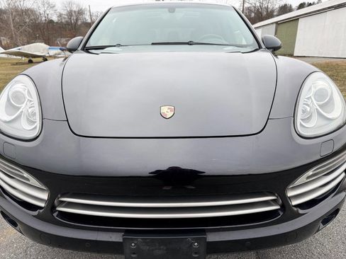 Used 2014 Porsche Cayenne Diesel Platinum Edition image 3
