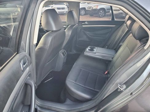 Used 2009 Volkswagen Jetta SE image 14