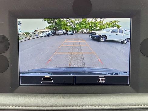 Used 2022 Chevrolet Tahoe LS RWD image 13