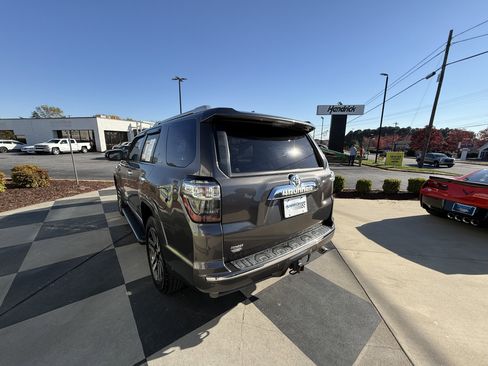 Used 2017 Toyota 4Runner Limited image 8