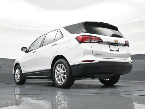 Used 2023 Chevrolet Equinox LS image 25