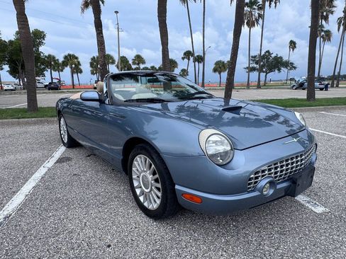 Used 2005 Ford Thunderbird 50th Anniversary RWD image 19
