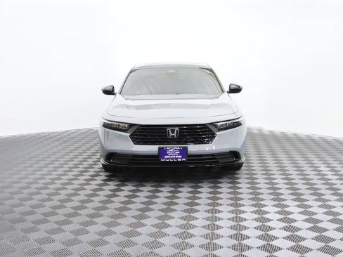 Used 2025 Honda Accord Sport image 4