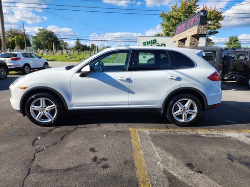 Used 2014 Porsche Cayenne Platinum Edition AWD/4WD image 6