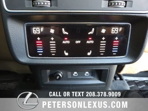 Used 2022 Audi Q7 3.0T Premium Plus w/ Premium Plus Package AWD/4WD image 19