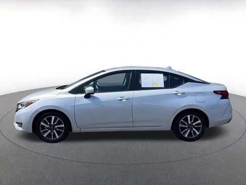 Used 2025 Nissan Versa SV FWD image 9