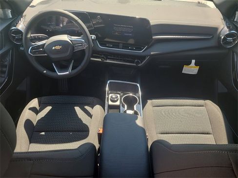 New 2026 Chevrolet Equinox LT image 12