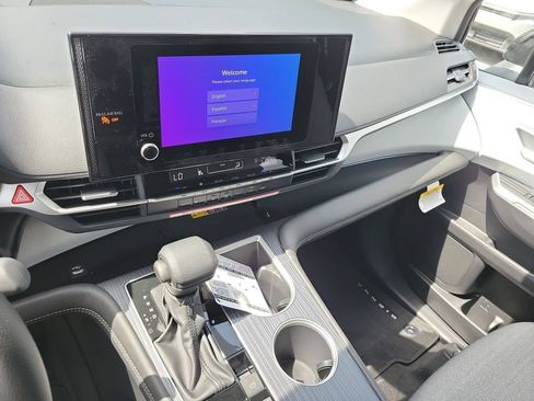 New 2026 Toyota Sienna LE FWD image 14