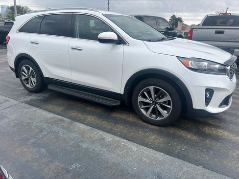 Used 2019 Kia Sorento EX FWD image 2