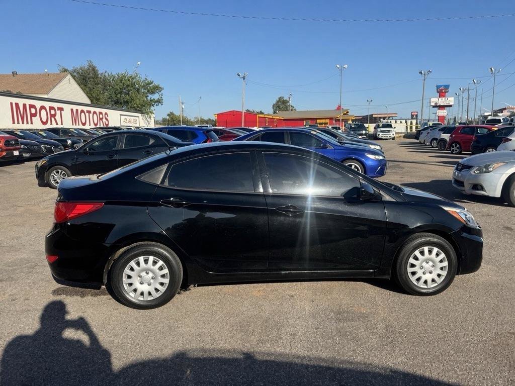 Used 2016 Hyundai Accent SE FWD image 4