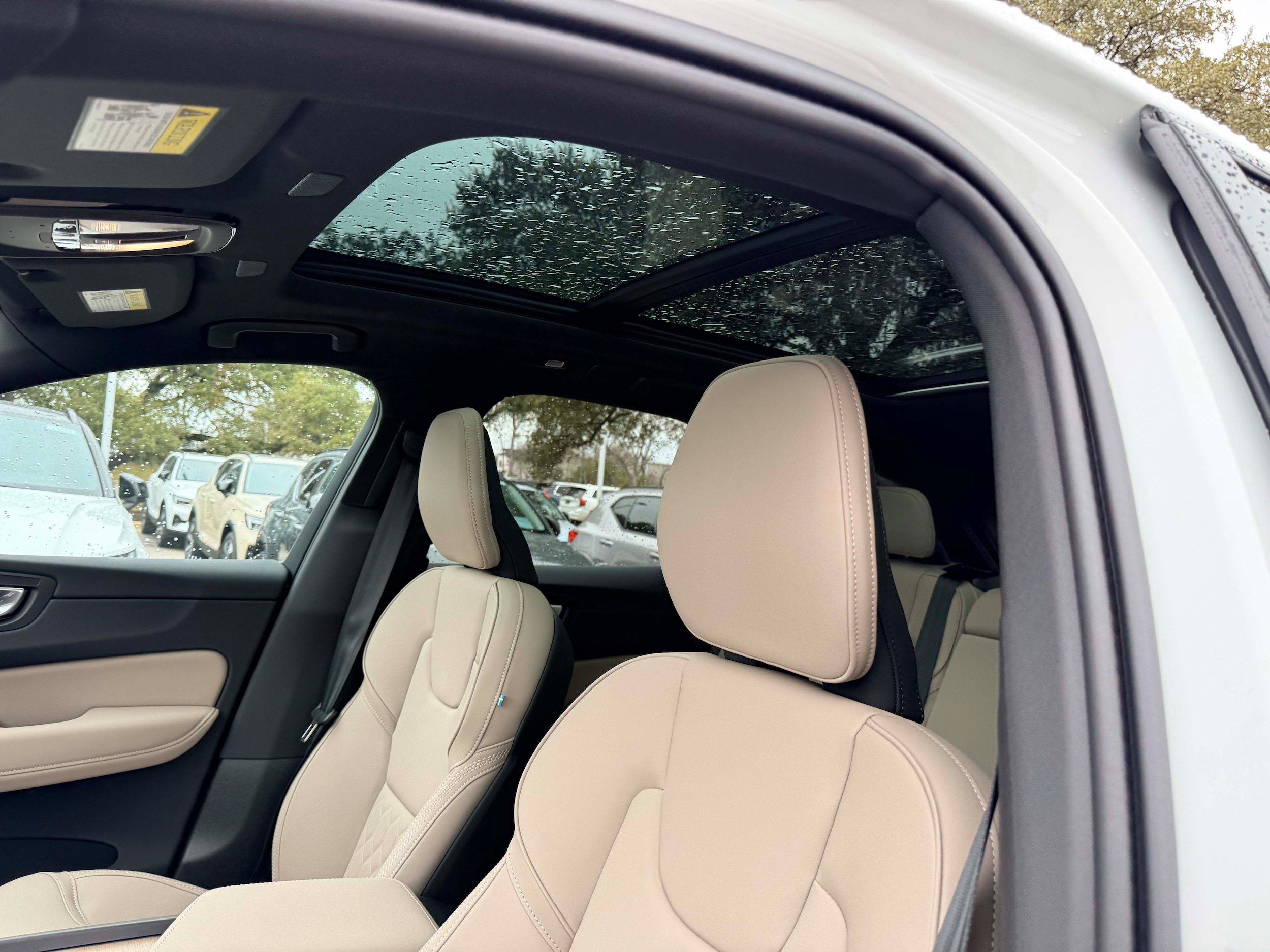 New 2026 Volvo XC60 B5 Core AWD/4WD image 13