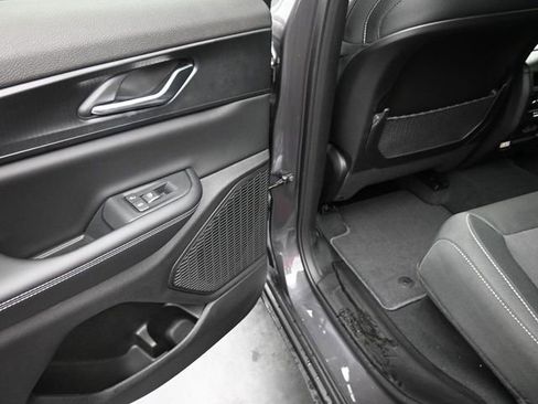 New 2026 Jeep Grand Cherokee Laredo X RWD image 18