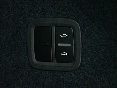 Used 2024 Porsche Cayenne Turbo GT AWD/4WD image 23