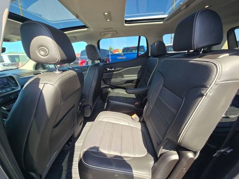 Used 2023 GMC Acadia Denali w/ Denali Ultimate Package AWD/4WD image 12