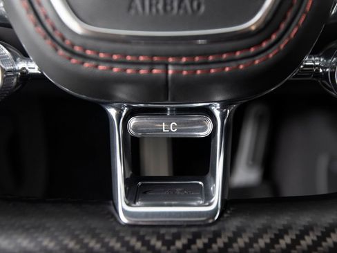 Used 2019 Bugatti Chiron AWD/4WD image 38