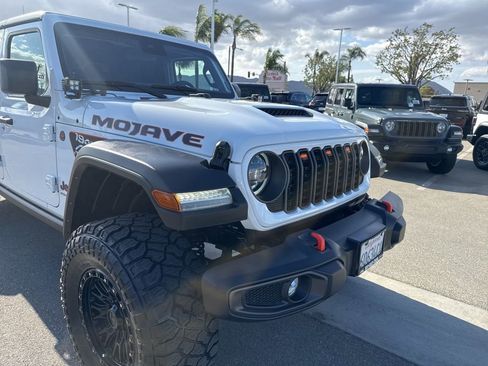 Used 2024 Jeep Gladiator Mojave w/ Convenience Group AWD/4WD image 11