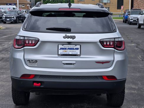 Used 2025 Jeep Compass Trailhawk AWD/4WD image 13