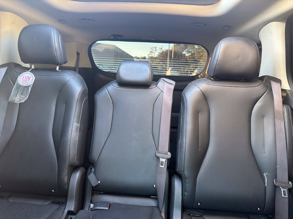 Certified 2025 Kia Carnival SX w/ SX Dark Edition Package FWD image 22