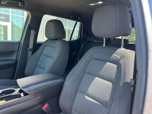Used 2025 Chevrolet Equinox LT w/ Safety and Technology Package AWD/4WD image 20