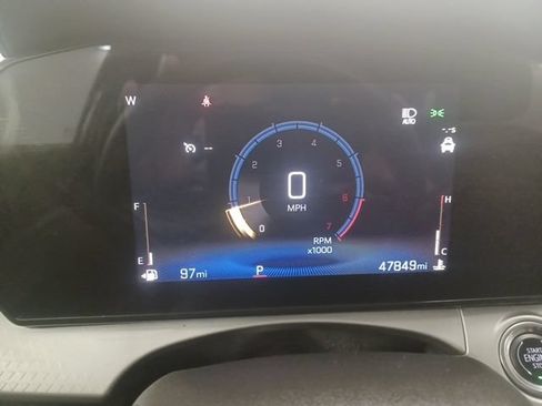 Used 2024 Chevrolet Trax LT FWD image 21