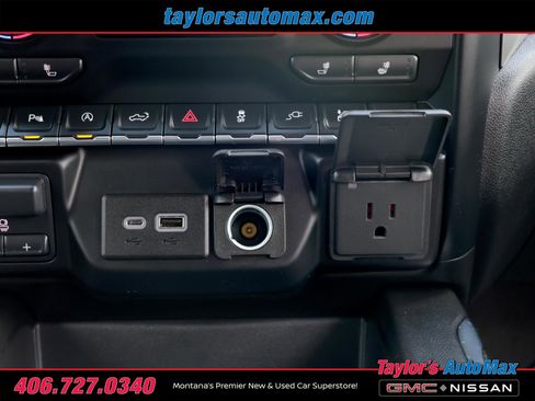 Used 2021 Chevrolet Silverado 1500 RST w/ Convenience Package II AWD/4WD image 18