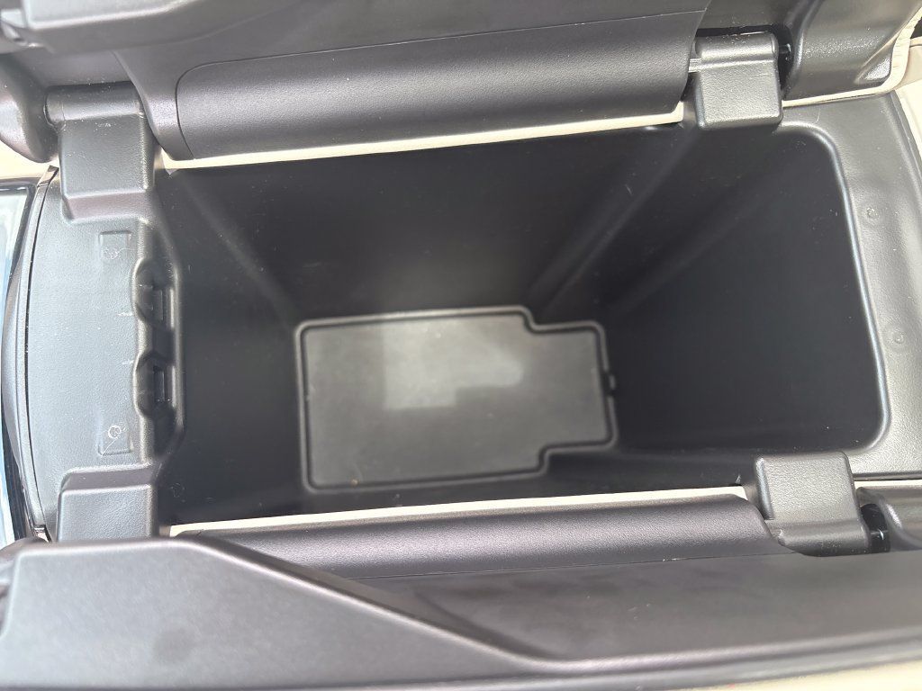 Used 2023 Buick Envision Avenir FWD image 24