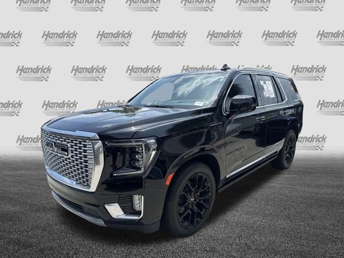 Used 2023 GMC Yukon Denali w/ Advanced Technology Package AWD/4WD image 5