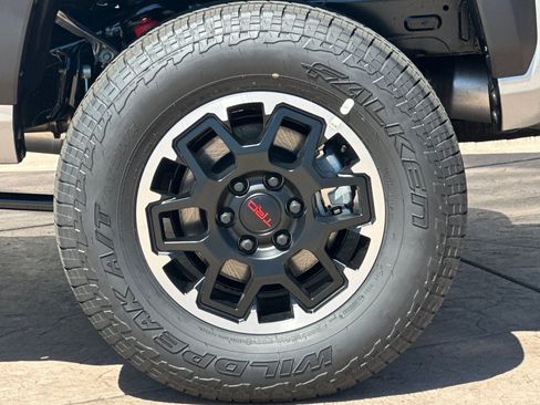 New 2026 Toyota Tacoma TRD Off-Road AWD/4WD image 32