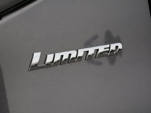 Used 2023 Toyota Tundra Limited w/ Power Package AWD/4WD image 5