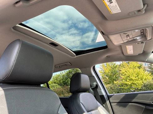 Used 2023 GMC Acadia SLT w/ Elevation Edition FWD image 48