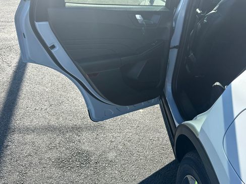 Used 2026 Ford Escape ST-Line w/ Cold Weather Package image 22