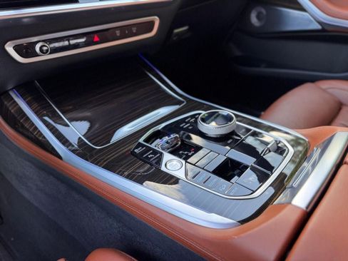 Used 2024 BMW X7 M60i w/ Executive Package AWD/4WD image 18