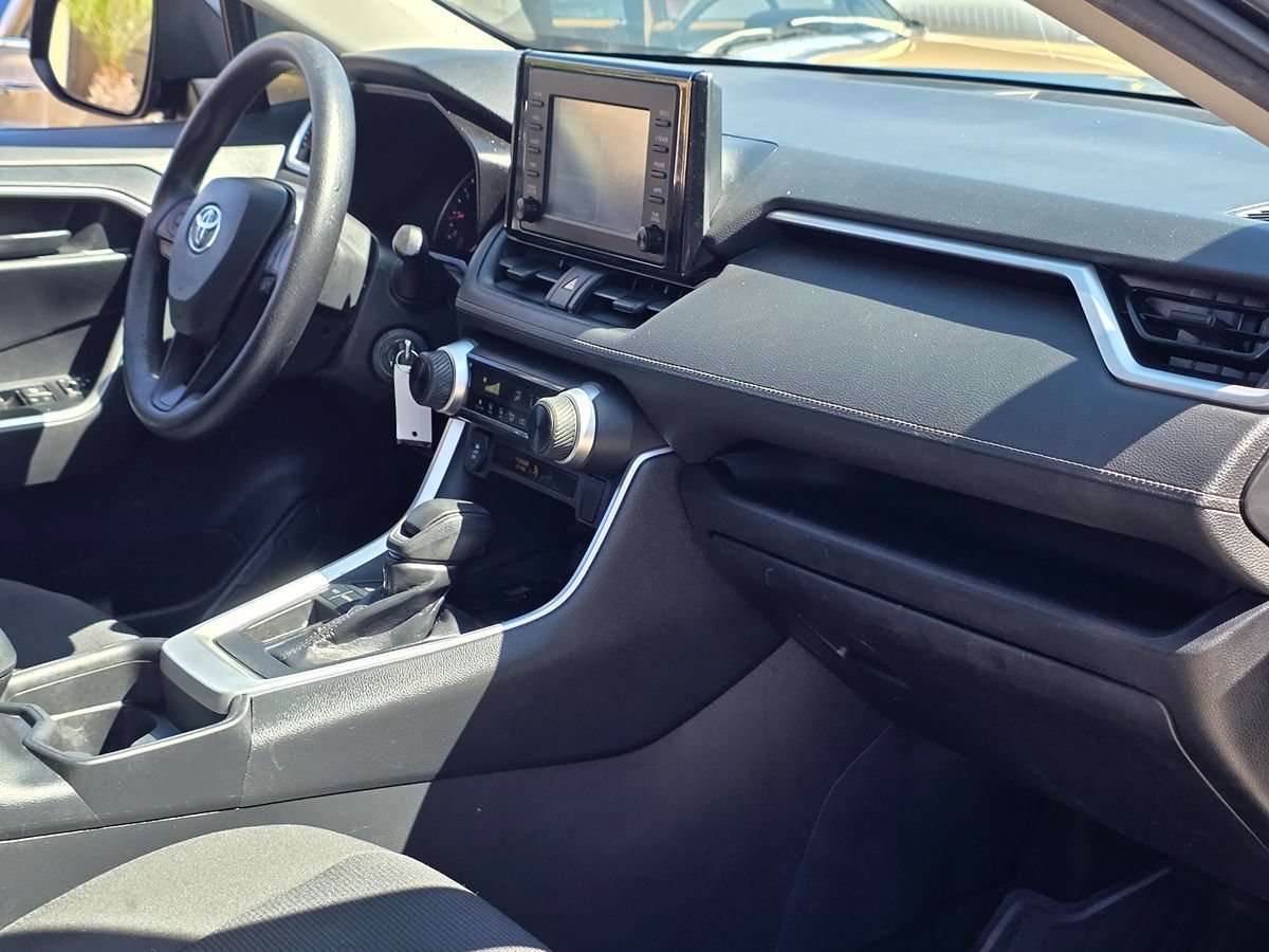 Used 2019 Toyota RAV4 LE w/ Carpet Mat Package FWD image 20