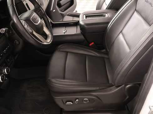 Used 2023 GMC Yukon Denali w/ Denali Reserve Package AWD/4WD image 12