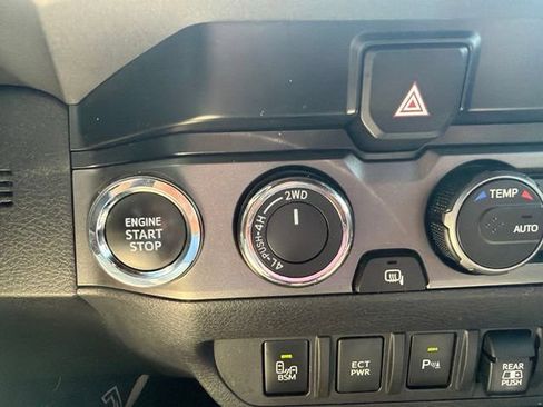 Certified 2023 Toyota Tacoma TRD Off-Road w/ Technology Package AWD/4WD image 17