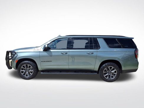 Used 2024 Chevrolet Suburban Z71 w/ Luxury Package AWD/4WD image 5