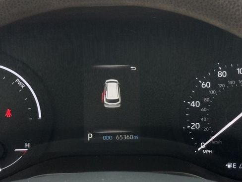 Used 2023 Toyota Sienna LE FWD image 16